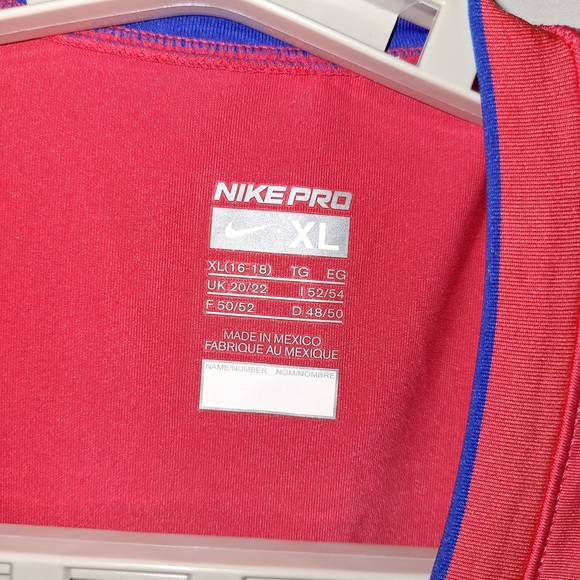 Nike Woman's V-Neck Shirt - Picture 4 of 8